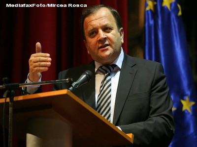 Flutur: Facem apel la USL sa puna capat crizei politice, prognoza de crestere economica este sumbra