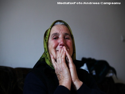 Ajutoare de Craciun pentru 140 000 de varstnici: ulei, carne, cozonac