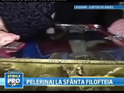 Mii de pelerini au ajuns la Curtea de Arges, in ajun de Sfanta Filofteia