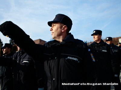 Incidente la Biblioteca Universitara! Sapte persoane, retinute de jandarmi