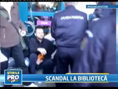 Incidente la Biblioteca Universitara! Sapte persoane, retinute de jandarmi