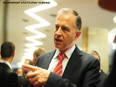 Geoana: Basescu incearca sa scape de mine, ca de un ghimpe incomod