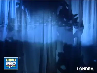 Lady GaGa, de ceara si cu telefonul in cap!