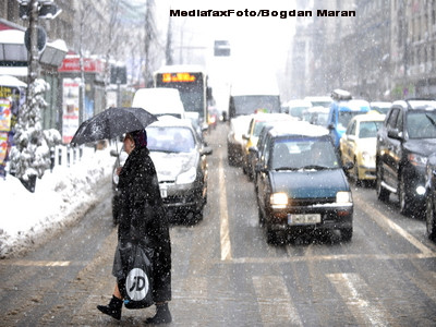 Soselele, transformate in patinoar ! Urmarea: aproape 100 de accidente