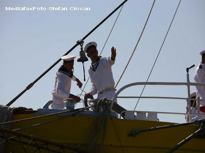 Un marinar a fost gasit spanzurat la bordul vasului, in Constanta
