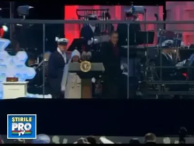 Casa Alba:A fost aprins bradul de Craciun pentru a 88-a oara. FOTO si VIDEO