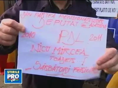 Scandal la Galati! Pensionarii, amenintati de sotia deputatului M. Toader