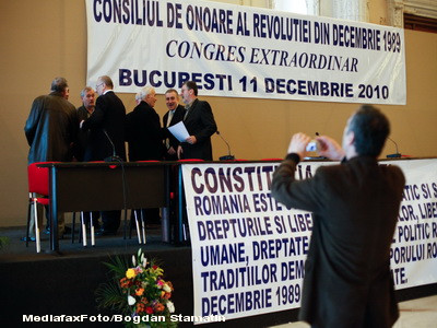 Revolutionarii, cu nervii intinsi la maxim: gata sa bata in Parlament