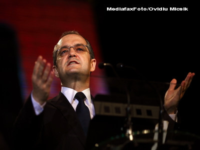 Motiunea de cenzura pe legea salarizarii pe 2011 va fi dezbatuta luni