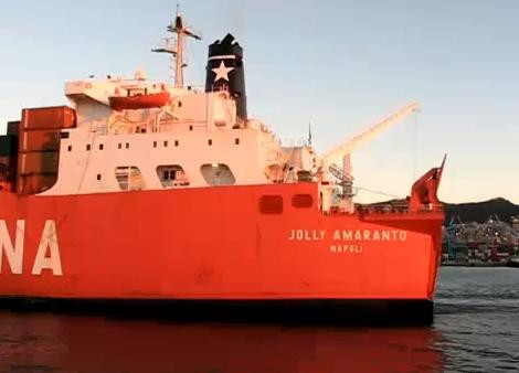 Nava cu cinci romani la bord, esuata in Marea Mediterana