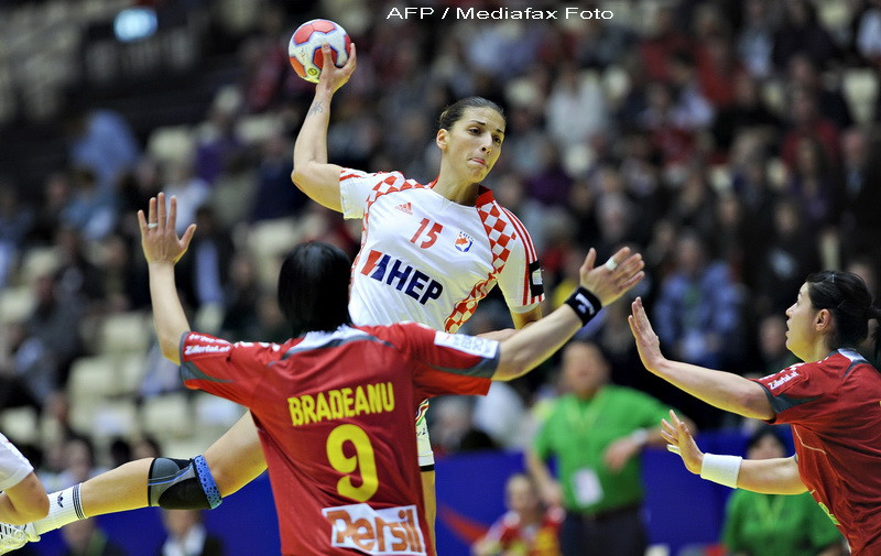 Romania-Croatia, scor 31-22, in grupa I la CE de handbal feminin