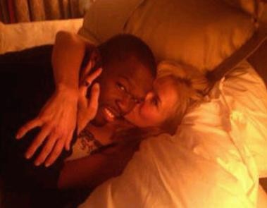 50 Cent si Chelsea Handler, in tandreturi! In mijlocul patului...
