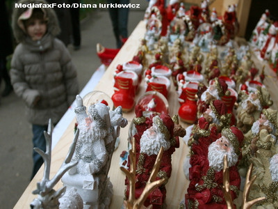 Pregatiti banii! Targul cadourilor de Craciun in Parcul National