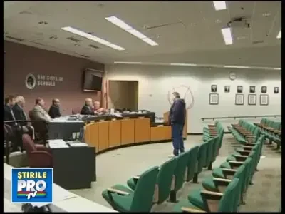 A deschis focul intr-o scoala din Florida, apoi s-a sinucis!