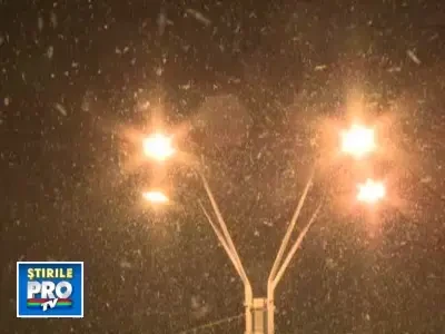 Codul de ninsoare, in vigoare de la 20:00!Vezi unde sunt probleme in trafic