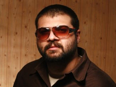 14 artisti solo si 13 formatii si-au intrebat fanii cum reactioneaza la publicitatea din clipurile muzicale si de pe Facebook