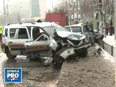 Bucuresti:Au murit in masina salvarii! 4 pacienti decedati intr-un accident