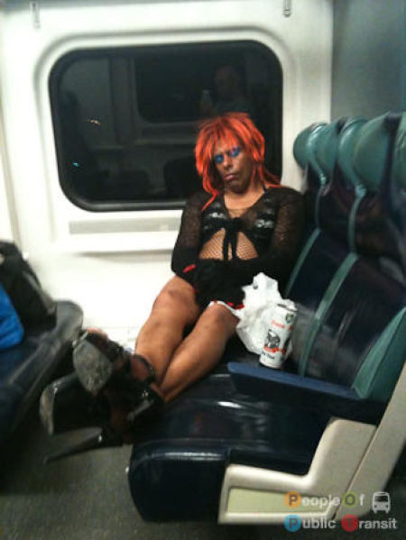 Calatoresti cu metroul? Iata ce specimene ai putea intalni! GALERIE FOTO