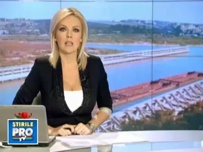 Alerta pe Dunare! O barja incarcata cu fosfati s-a scufundat langa Harsova