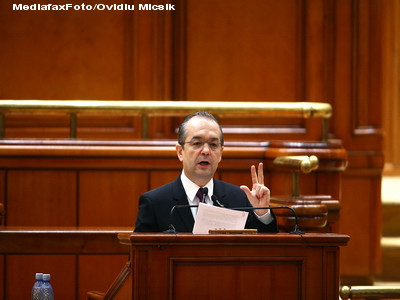 Boc: Alianta Centru-Dreapta apara statul socialist obez al lui Iliescu