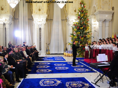Traian Basescu, colindat la Cotroceni! VIDEO
