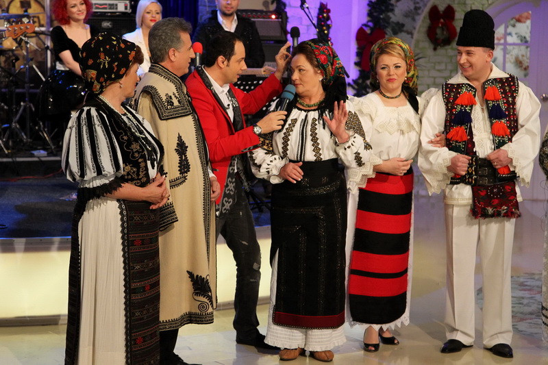 Catalin Maruta se impaca, de Craciun, cu Anna Lesko. FOTO