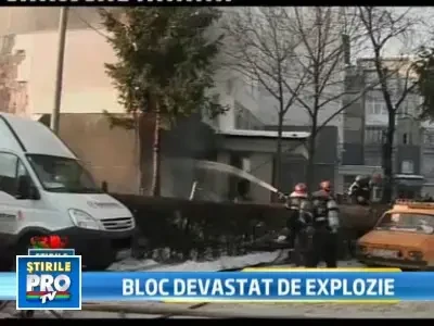 Explozie puternica intr-un bloc din Bacau. O persoana este in stare grava