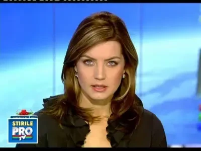 Femeie in coma, dupa ce i-a cazut in cap tencuiala de pe o cladire