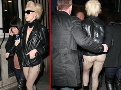 Mai putin doamna, mai mult loca! Lady GaGa, la cumparaturi in chiloti