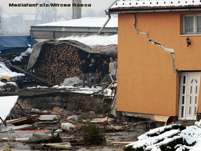 Ocna Mures, orasul amenintat de crater! DEZASTRUL VAZUT DIN ELICOPTER!