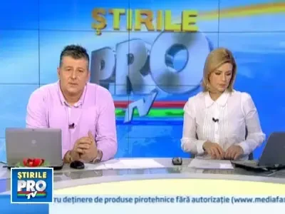 Maimuta buclucasa. Si-a muscat stapanul si apoi s-a urcat pe acoperis