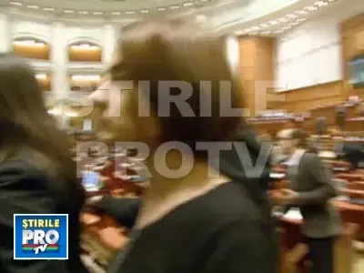 Imagini VIDEO inedite de la incidentul din Parlament