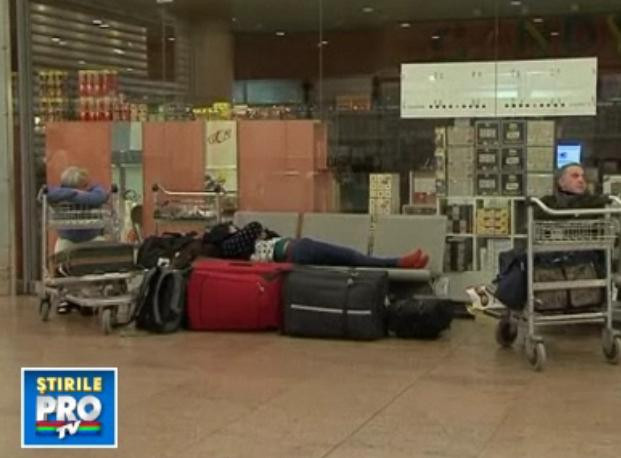 Au petrecut Craciunul in aeroport! Trafic dat pest cap in Belgia si Franta