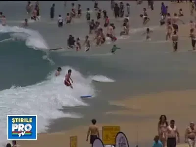 Un altfel de Craciun! Australienii sarbatoresc in costum de baie, pe plaja