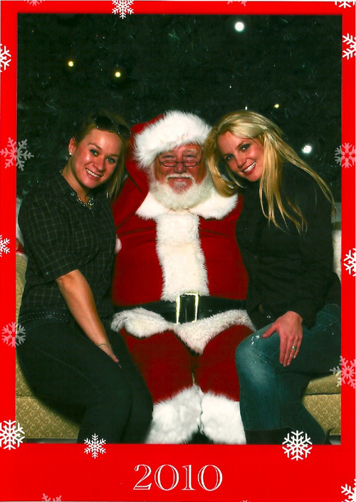 Britney Spears, ceruta de sotie de Craciun? Si-a expus inelul pe Twitter