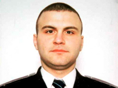 "L-am gasit cu vata la ochi, era sange..." Parintii politistului batut de Danezu reclama spitalul