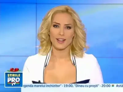 Vrei sa stralucesti de Revelion? Pune-ti cristale Swarovski pe dinti!