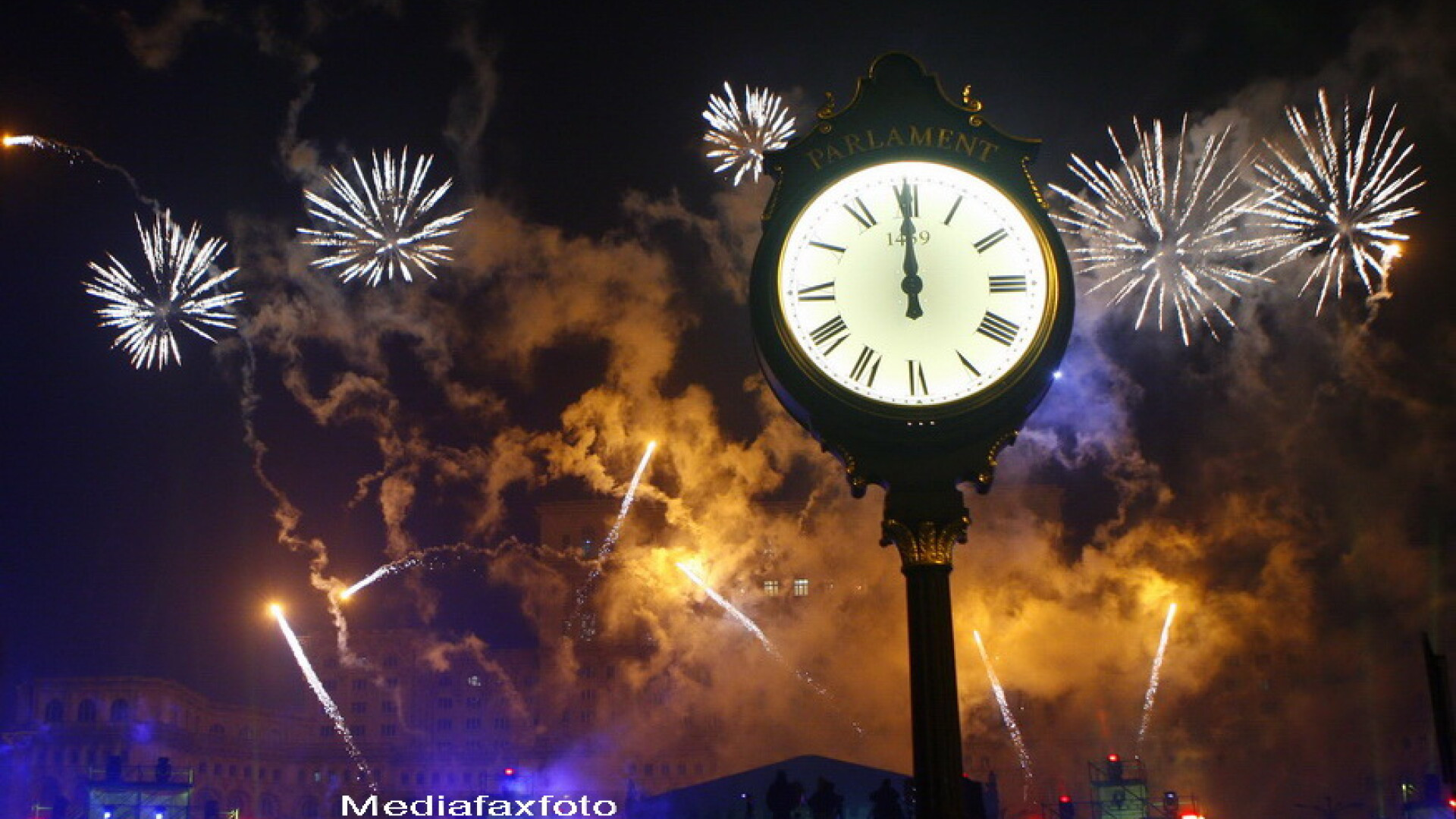 "La revelion trebuie in primul rand sa te simti comod". Sfaturile stilistilor pentru noaptea de 31