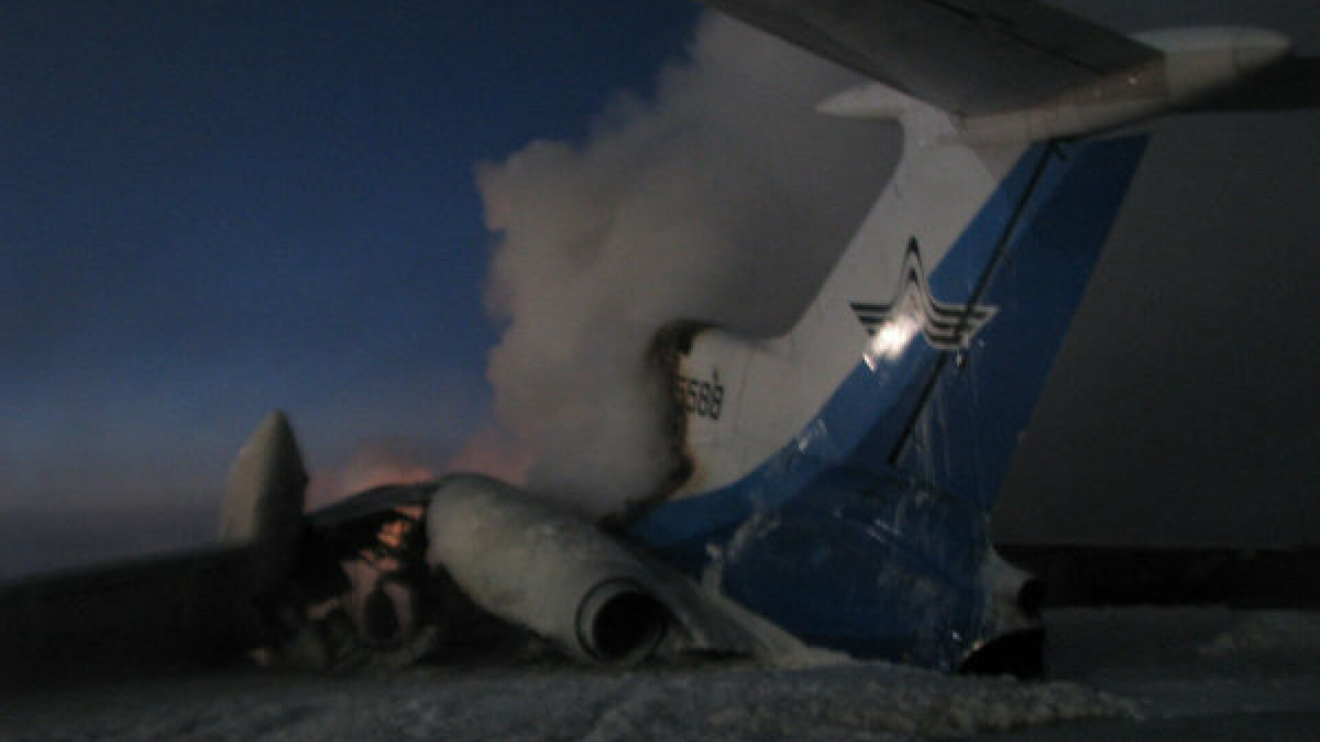 Un avion a explodat la decolare in Rusia! 3 morti si 43 de raniti. Video