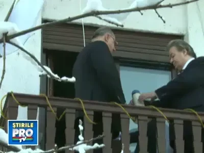 Scandal la sediul PRM! Corneliu Vadim Tudor, declaratii la balcon