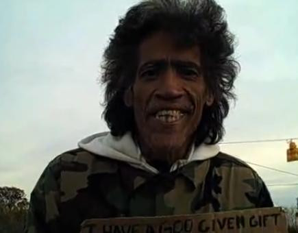 Cersetorul cu voce de aur are antecedente penale