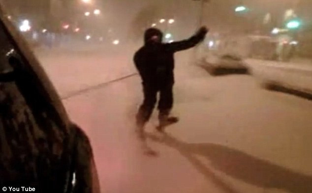 Cu 65 km/h, pe schiuri, in centrul Manhattan-ului! VIDEO