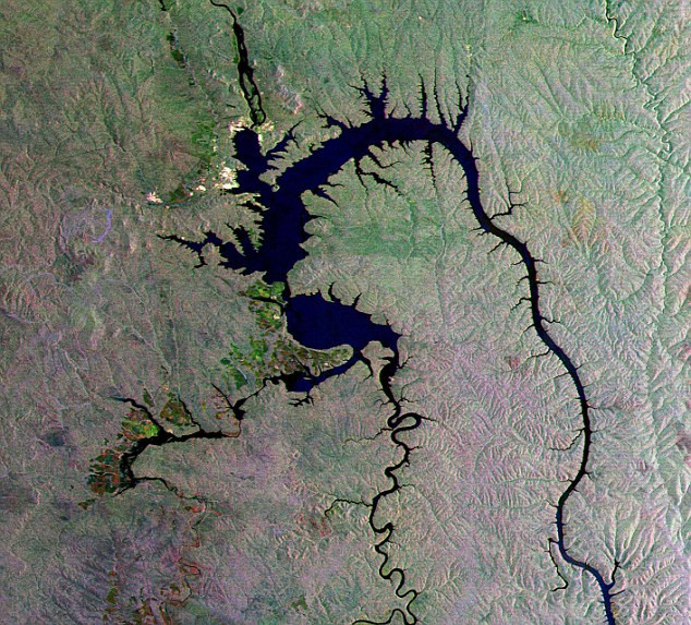 Fata necunoscuta a Terrei, surprinsa in ipostaze incredibile de NASA. FOTO