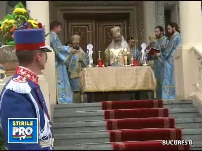 Mii de oameni au participat la slujba de Boboteaza de la Mitropolie