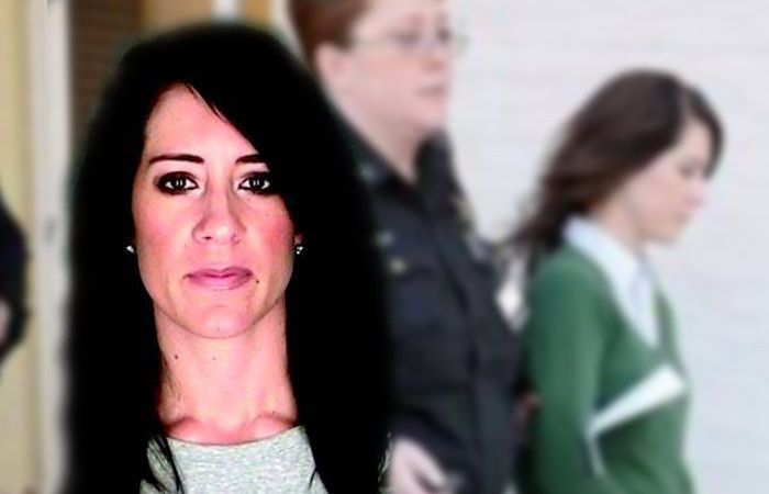 Ea e profesoara care si-a dezbracat elevul si i-a facut sex oral, in clasa