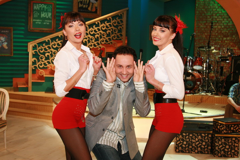 Cheeky Girls vin maine la Happy Hour si vorbesc despre acuzatiile de furt