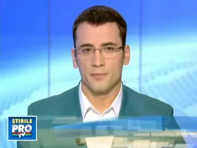 Jos pantalonii sau, dupa caz, fustele! i