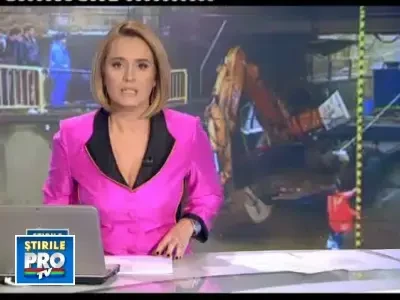 A murit strivita de o bucata de beton de 300 de kg rupta dintr-un pod!