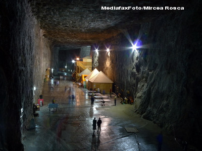 Greva la Salina Ocna Dej! Peste 200 de muncitori refuza sa intre la lucru