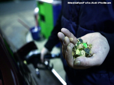 Soferii continua lupta impotriva benzinariilor. Proteste la Timis si Alba